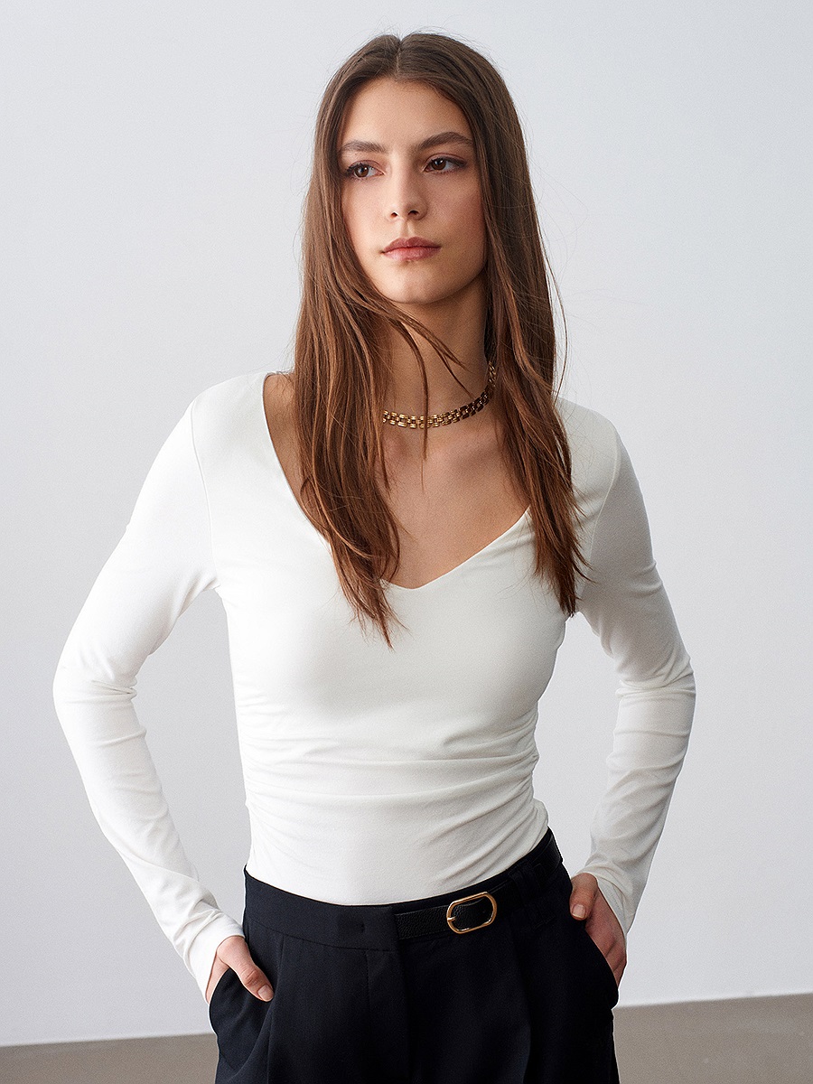 32780 V Yaka Büzgülü Top
